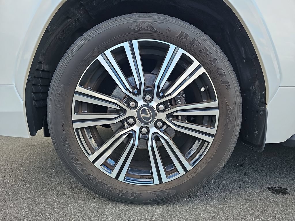 Used 2023 Lexus LX 600 4WD w/ Appearance Package image 24
