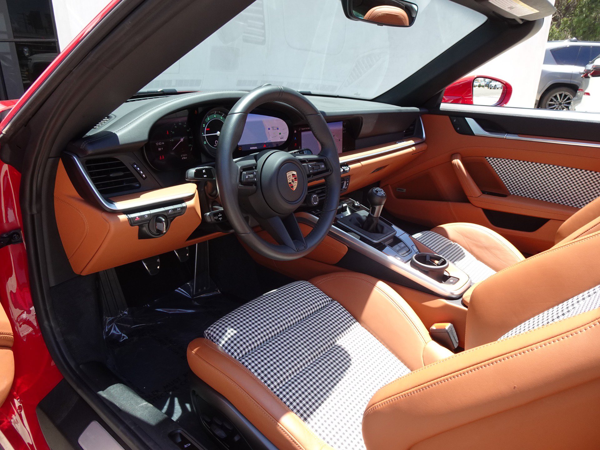 Used 2024 Porsche 911 Targa 4S AWD/4WD image 14