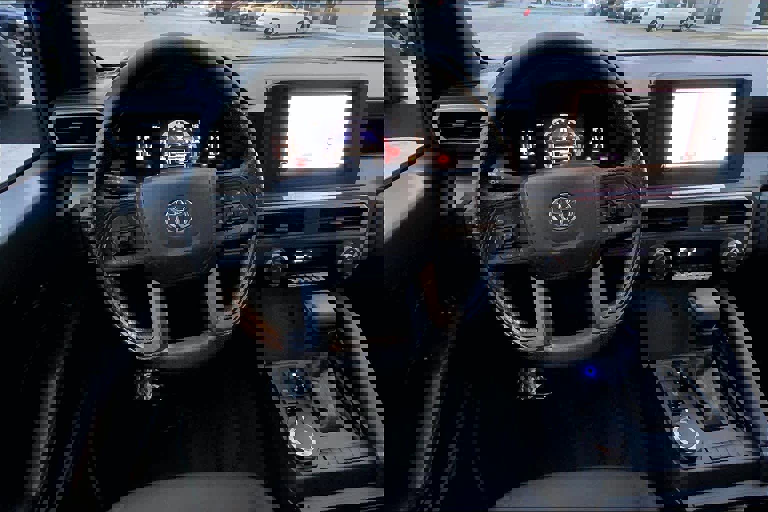 Used 2025 Toyota Tacoma SR image 5