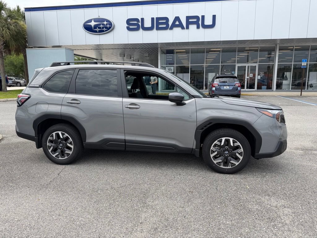 Used 2026 Subaru Forester Premium AWD/4WD image 2
