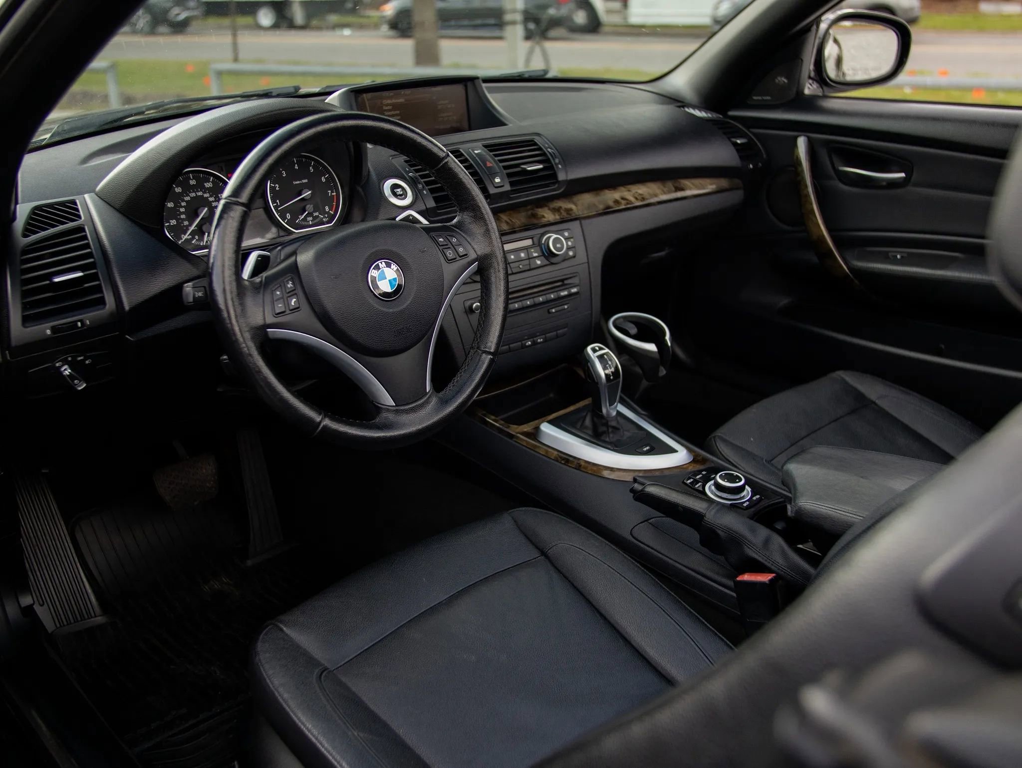 Used 2012 BMW 135i Convertible RWD image 22