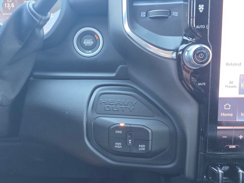 New 2026 RAM 3500 Laramie AWD/4WD image 18