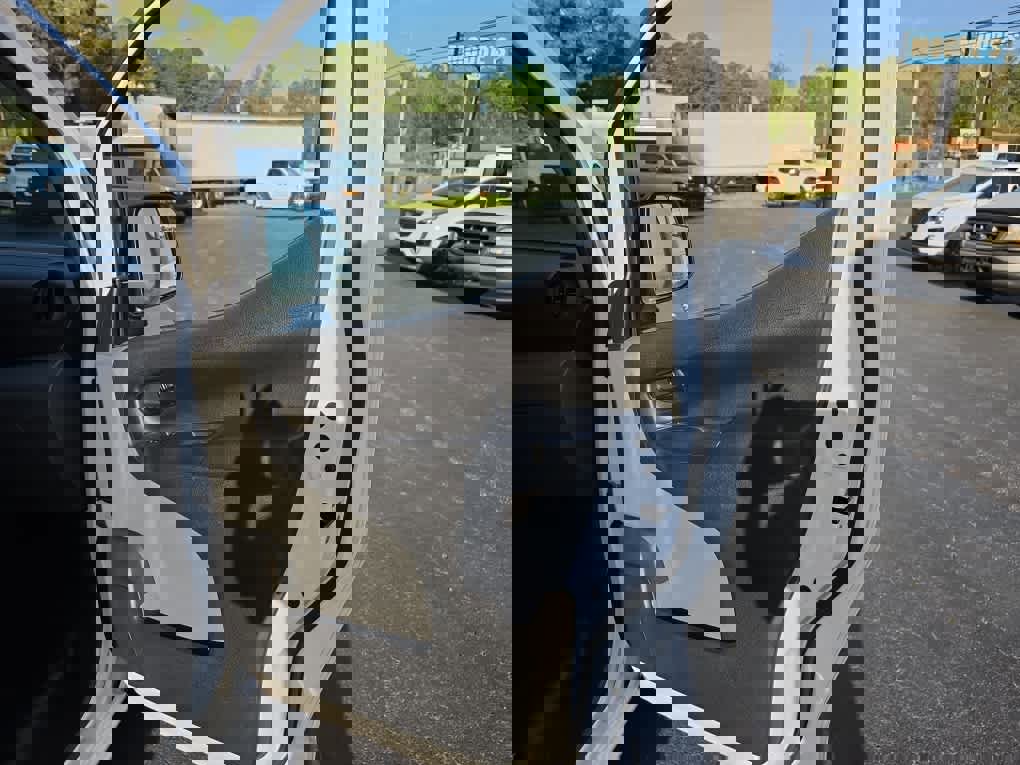 Used 2020 Nissan NV200 S image 24