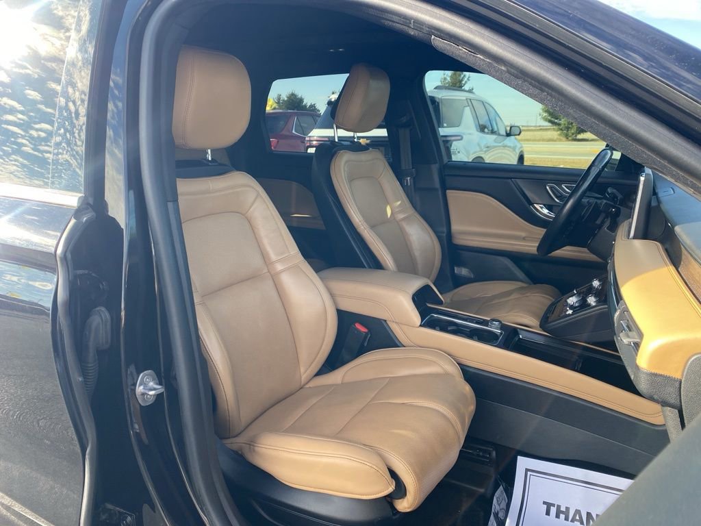 Used 2020 Lincoln Corsair Reserve w/ Equipment Group 202A image 22