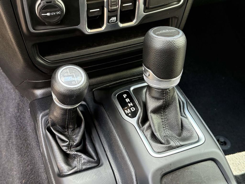 Used 2021 Jeep Gladiator Sport image 18