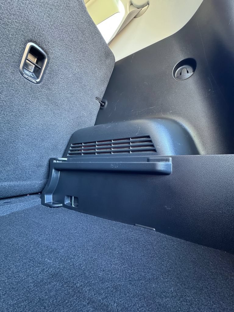 Used 2024 Kia Soul LX w/ Option Group 015 FWD image 12