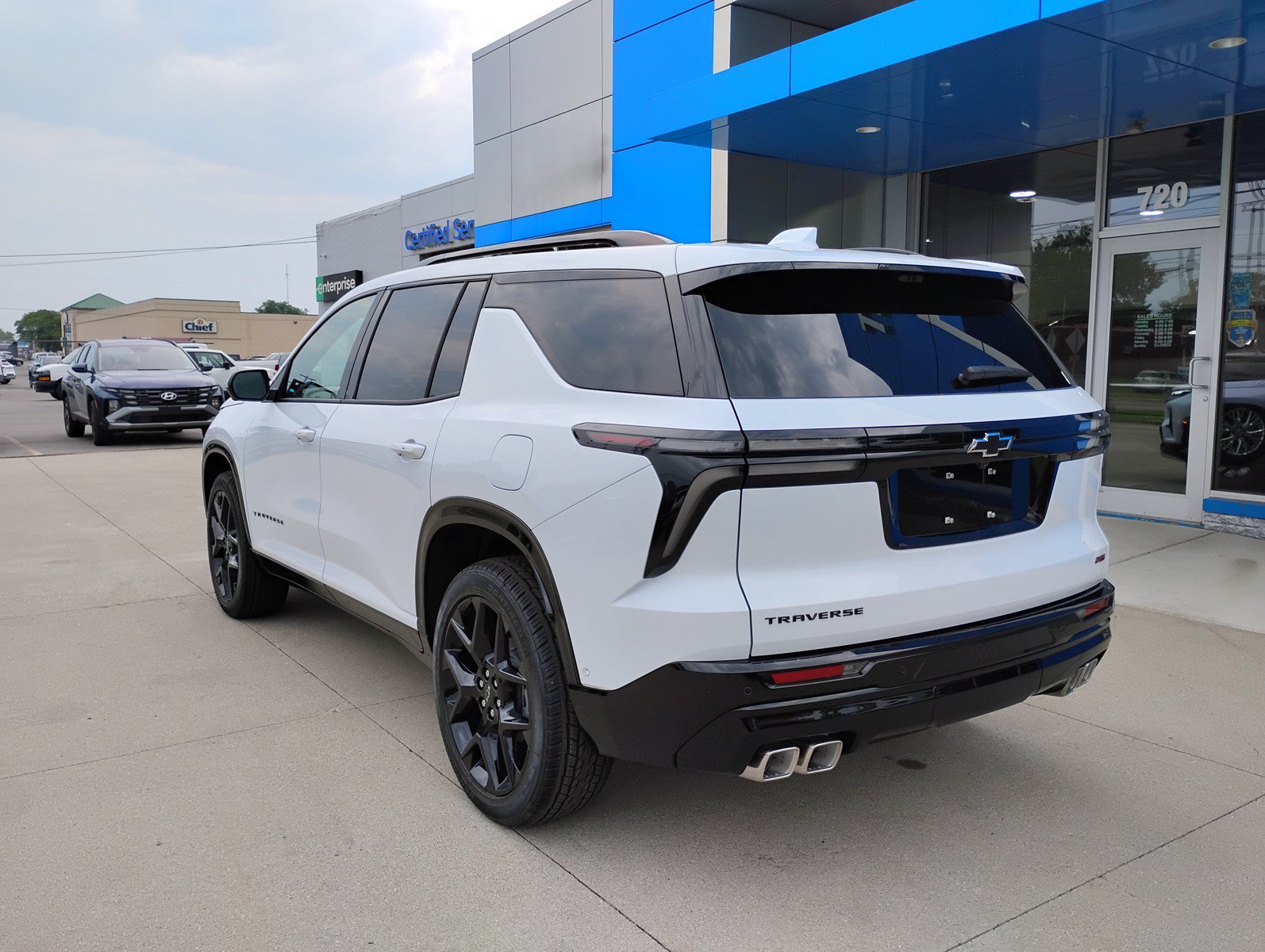 New 2026 Chevrolet Traverse RS FWD image 9