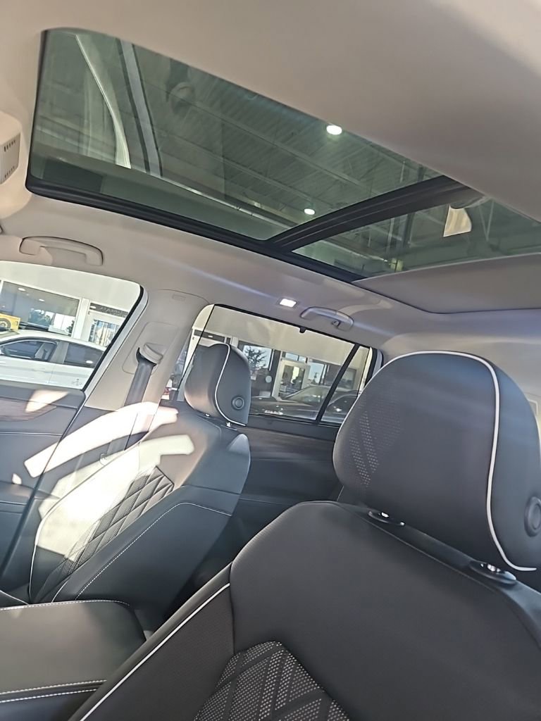 New 2026 Volkswagen Atlas SEL Premium R-Line image 31