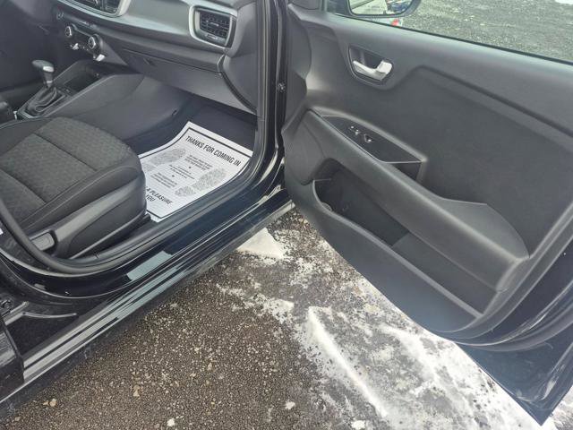 Used 2023 Kia Rio S w/ Technology Package image 10