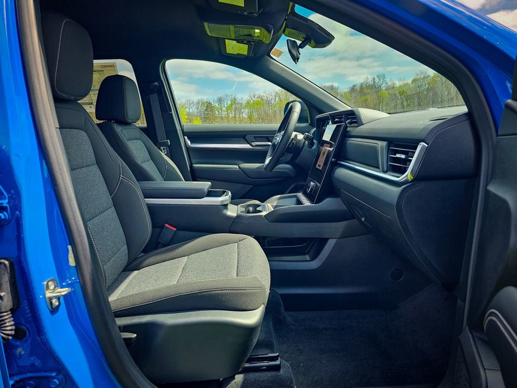 New 2026 GMC Terrain Elevation w/ Black Edition AWD/4WD image 35