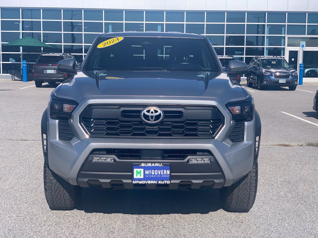 Used 2024 Toyota Tacoma TRD Off-Road AWD/4WD image 4