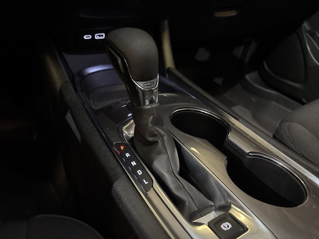 Used 2023 Chevrolet Malibu LT FWD image 32