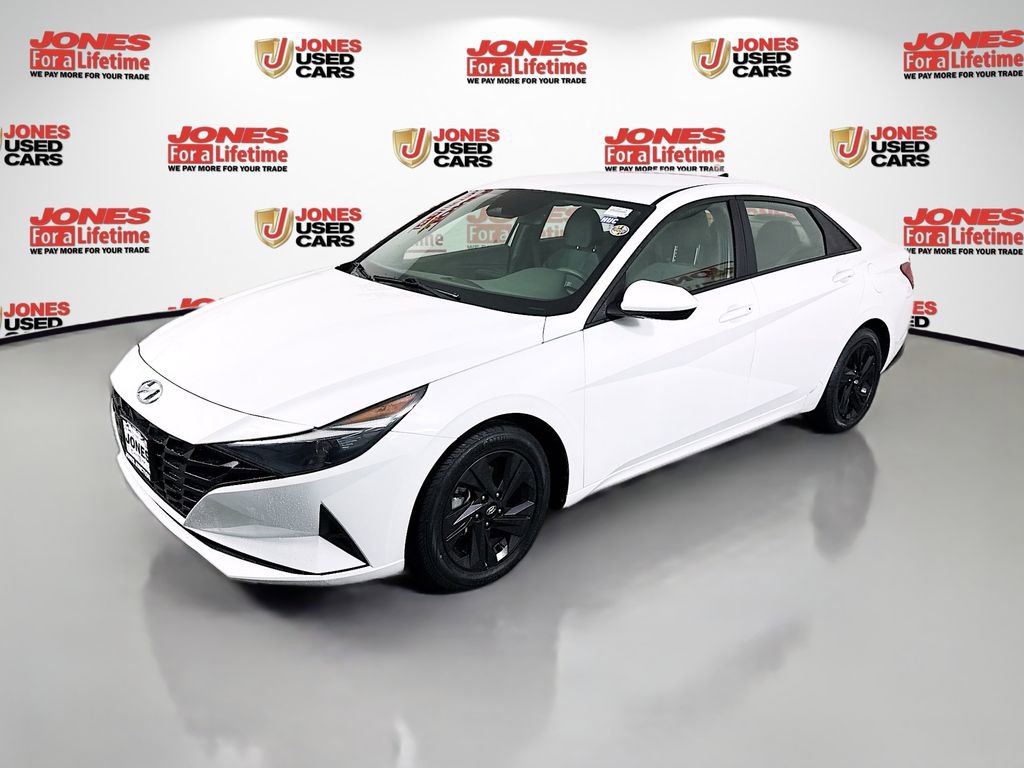 Certified 2021 Hyundai Elantra SEL FWD image 12