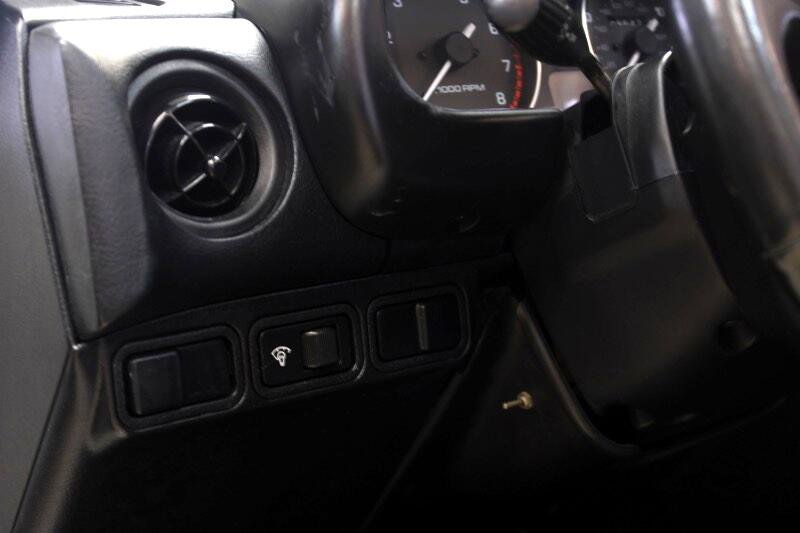 Used 1990 MAZDA MX-5 Miata image 29
