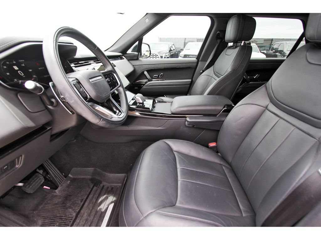 Used 2024 Land Rover Range Rover Sport SE AWD/4WD image 6
