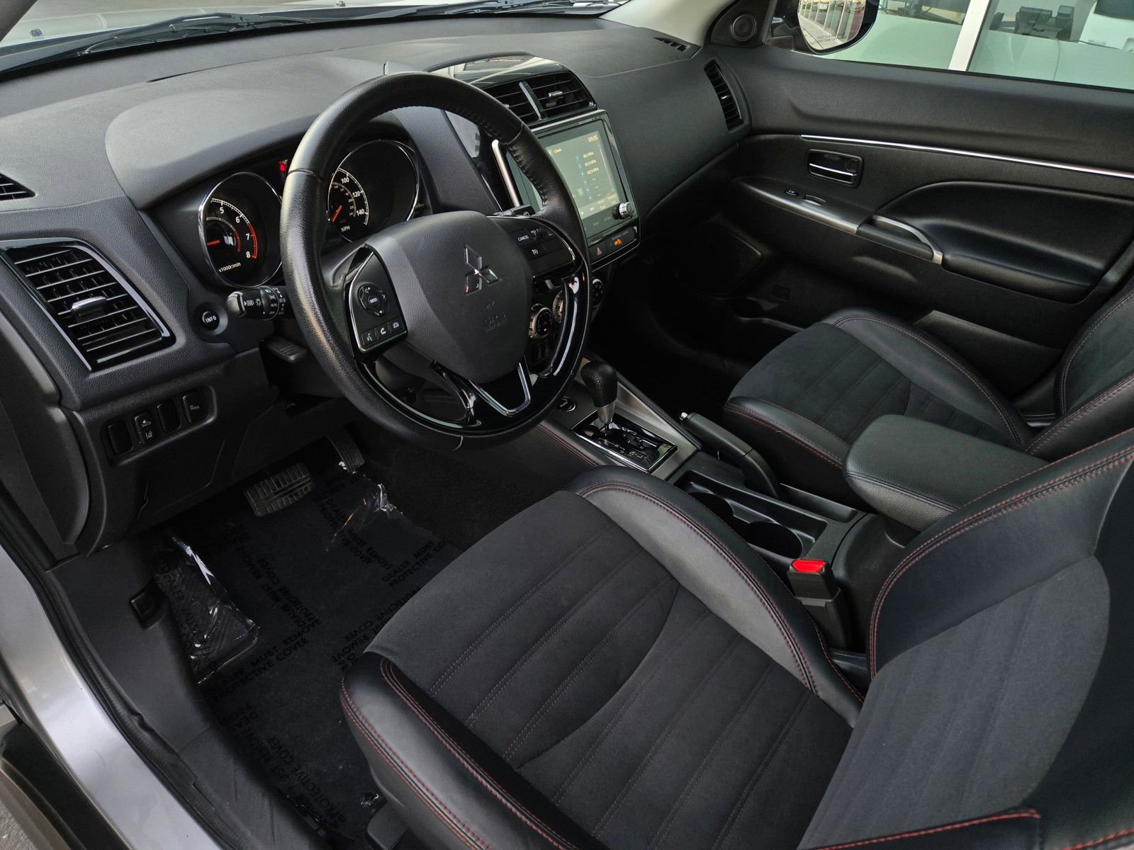 Used 2024 Mitsubishi Outlander Sport SE image 8