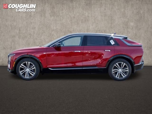 New 2025 Cadillac Lyriq Luxury image 2