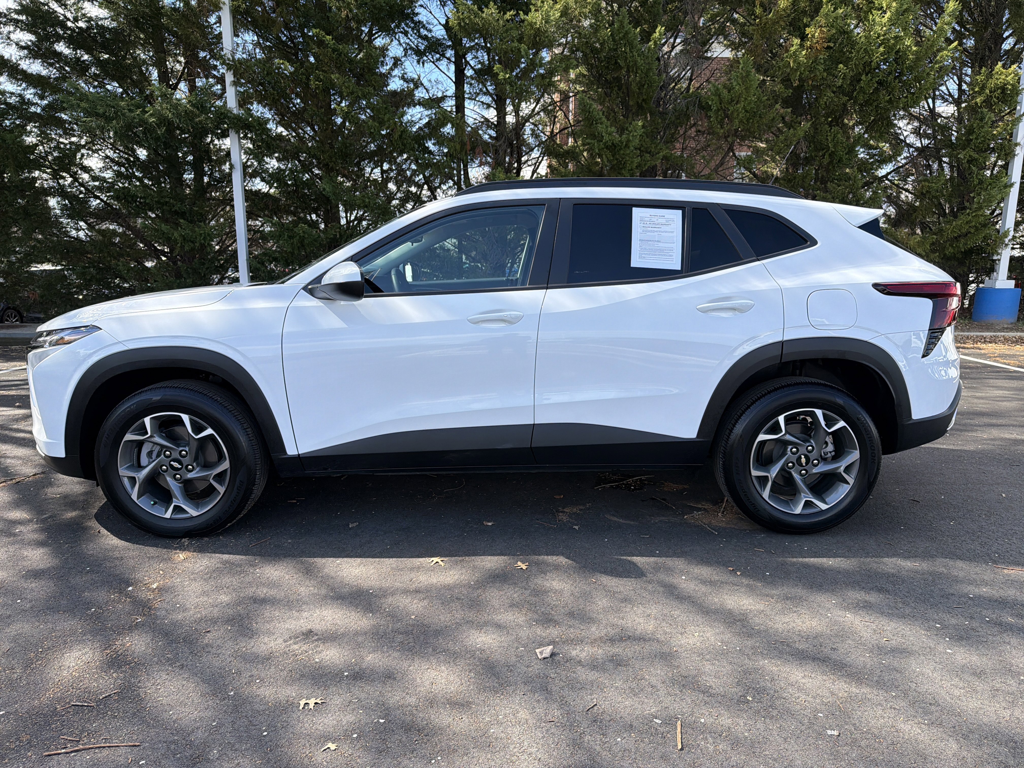Used 2024 Chevrolet Trax LT w/ Driver Confidence Package image 7
