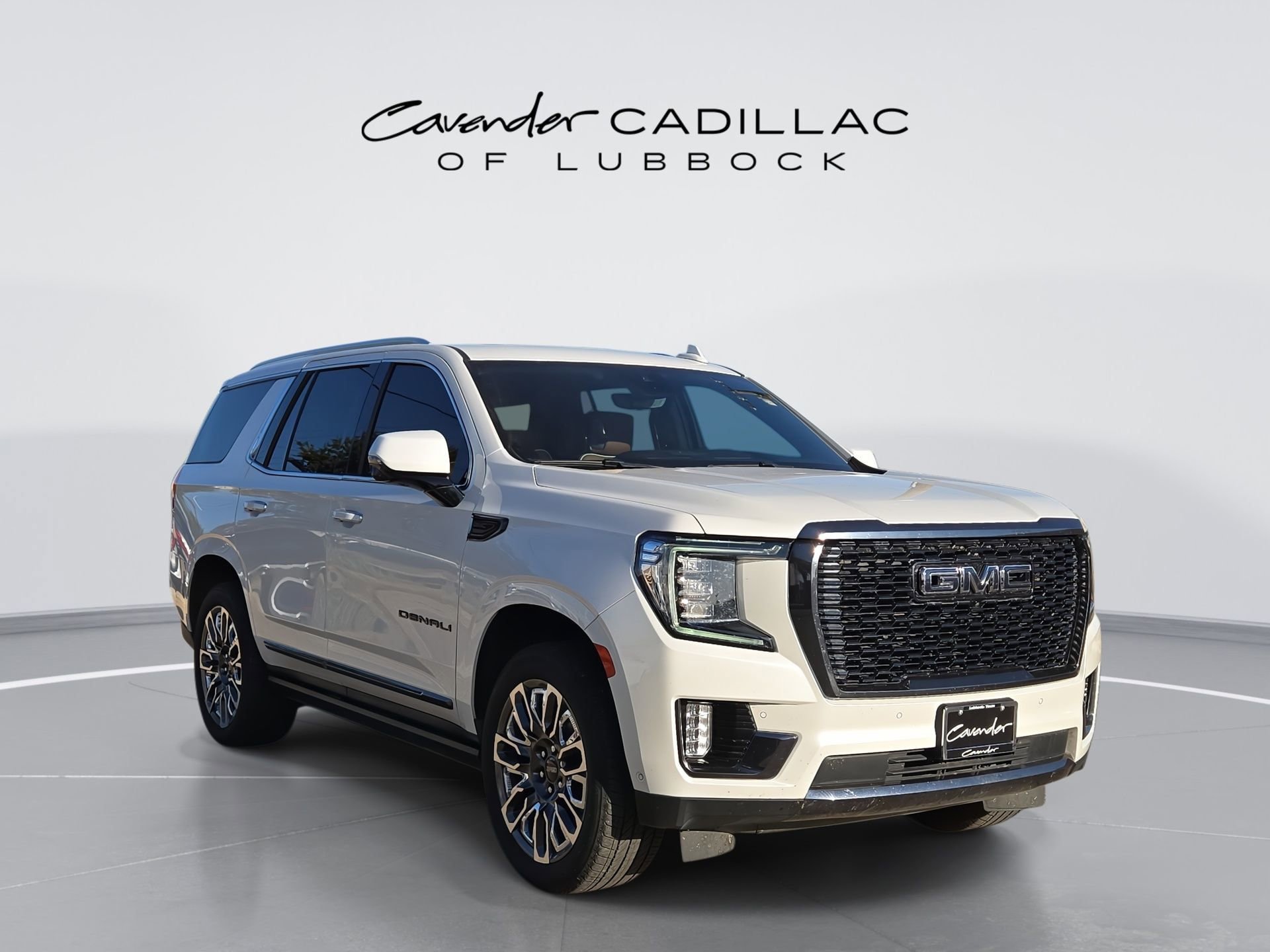 Used 2023 GMC Yukon Denali Ultimate AWD/4WD image 1
