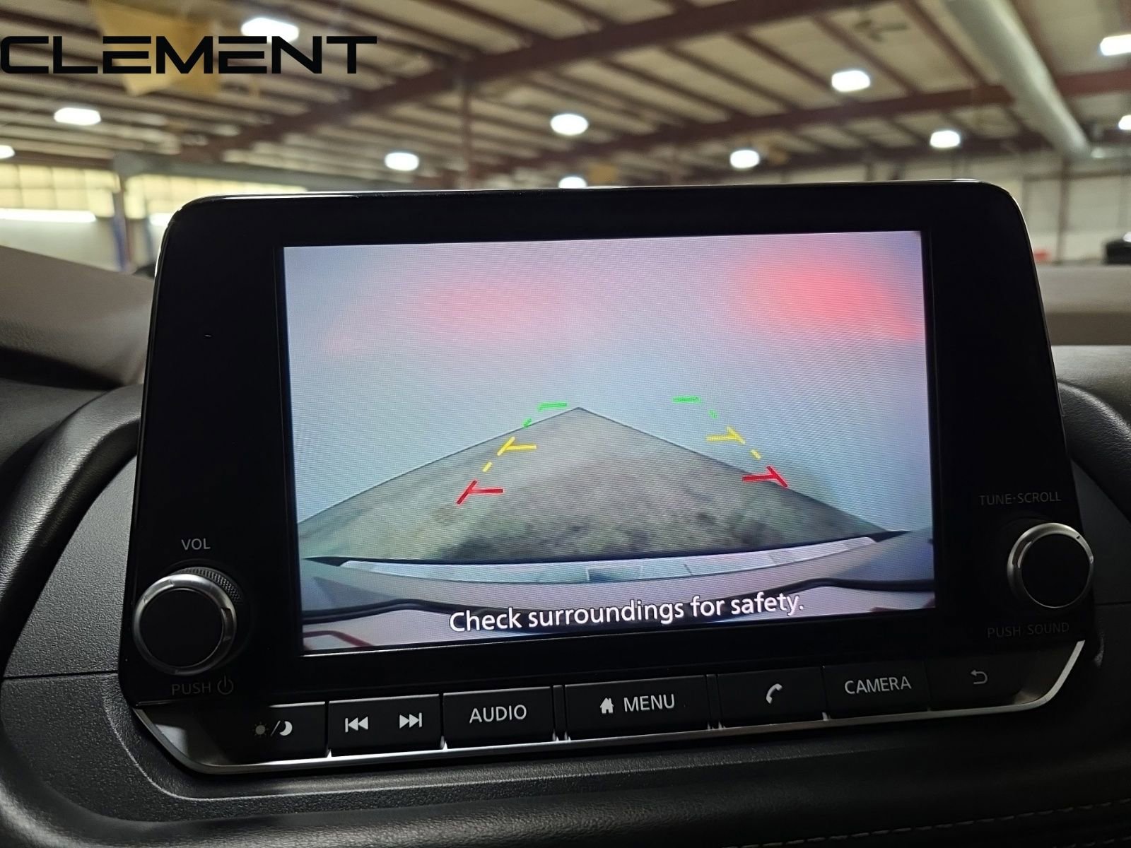 Used 2022 Nissan Rogue SV image 23