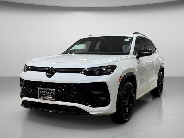 Used 2026 Volkswagen Tiguan SE R-Line AWD/4WD image 8