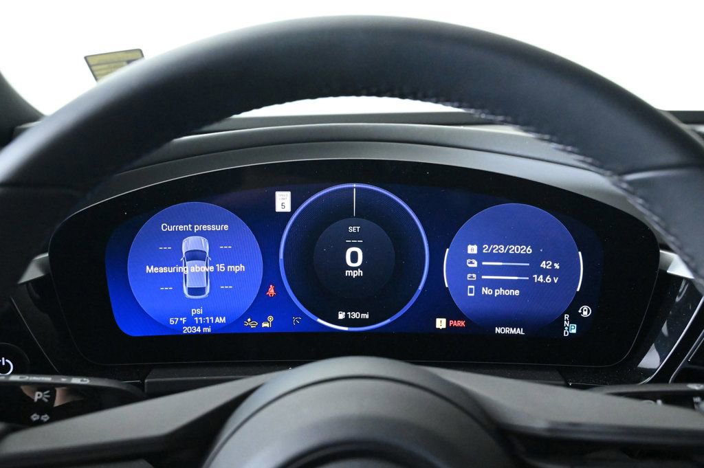 Certified 2025 Porsche Macan Electric image 14