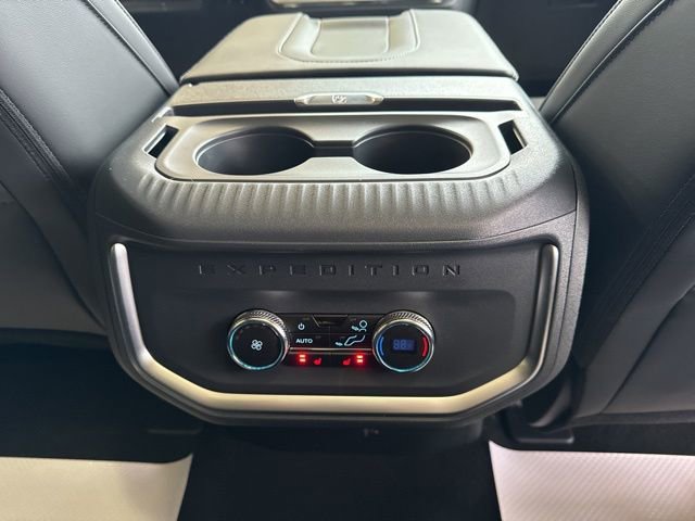 New 2026 Ford Expedition Platinum w/ Stealth Appearance Package image 25