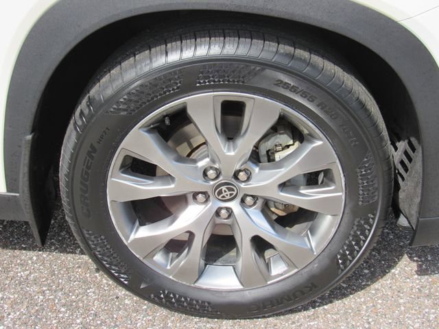 Used 2024 Toyota Grand Highlander AWD Hybrid image 11