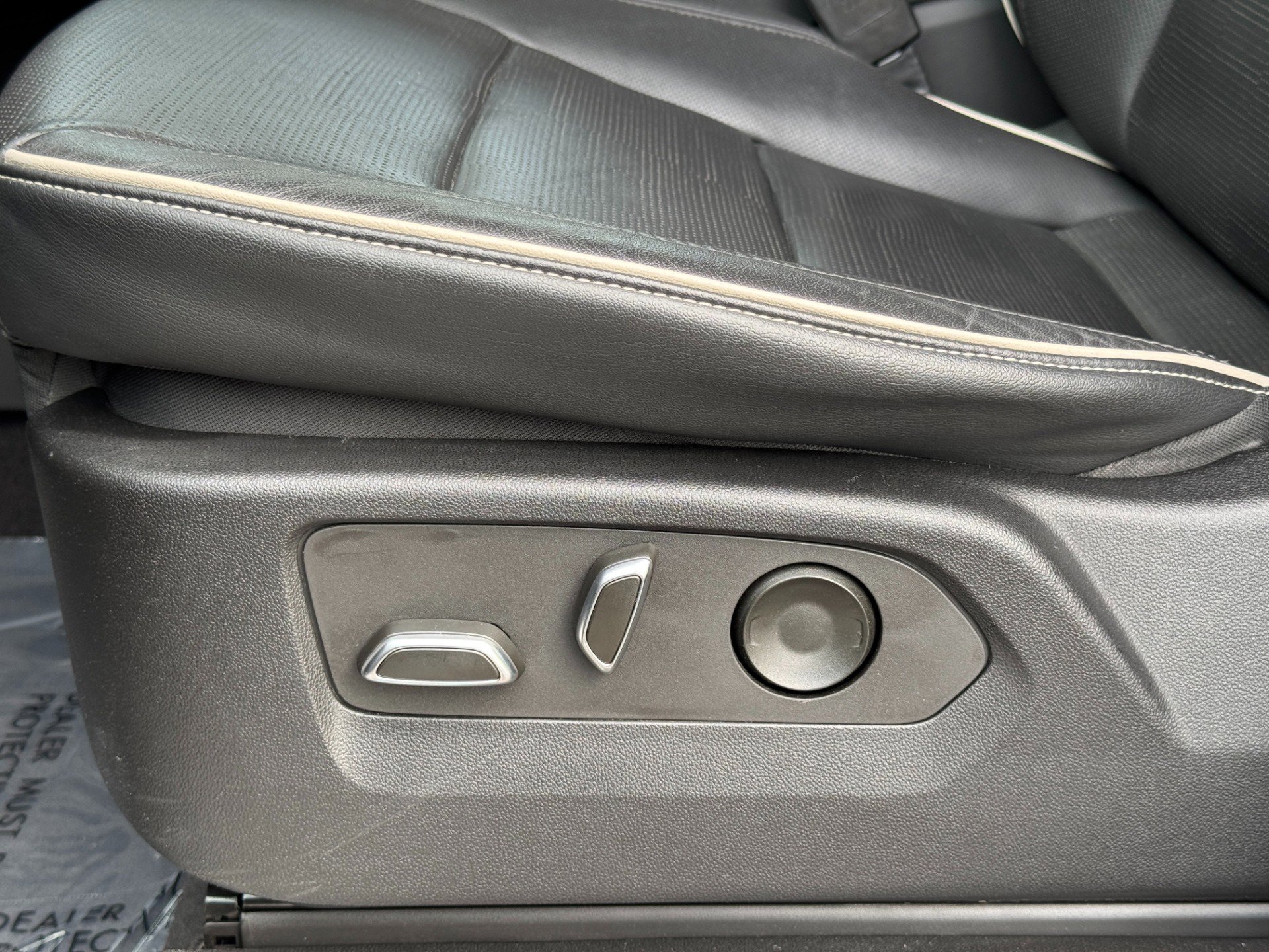 Used 2023 Cadillac Escalade ESV Sport image 28