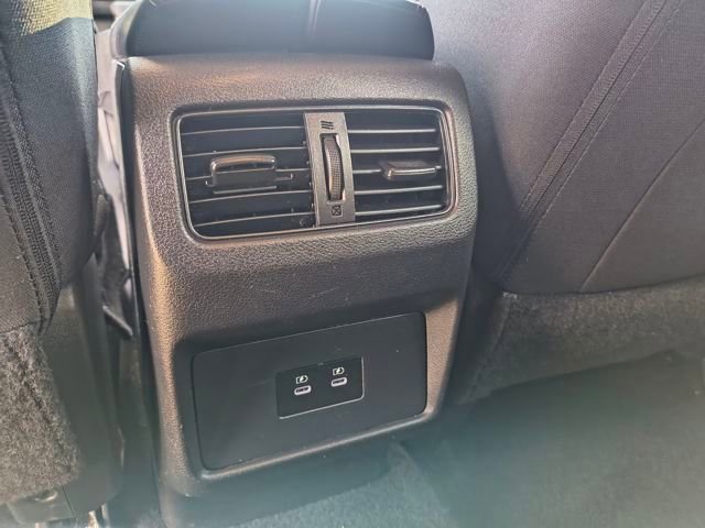 Used 2024 Nissan Rogue SV image 24