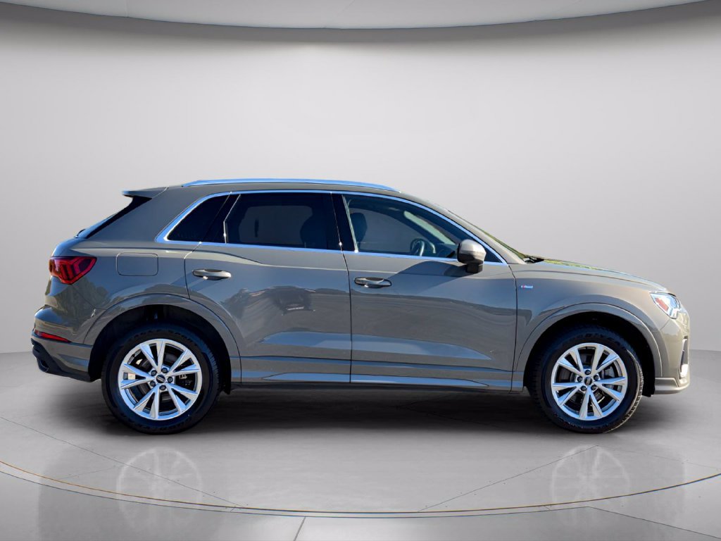 Used 2023 Audi Q3 2.0T Premium w/ Convenience Package AWD/4WD image 8