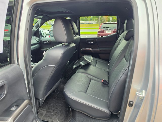 Used 2023 Toyota Tacoma Limited AWD/4WD image 22