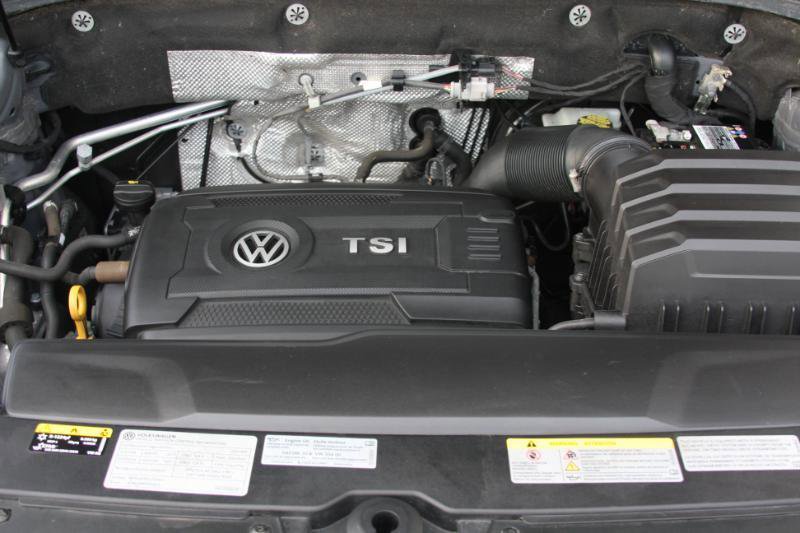 Used 2021 Volkswagen Atlas Cross Sport SEL w/ Cross Sport MDO Package AWD/4WD image 16
