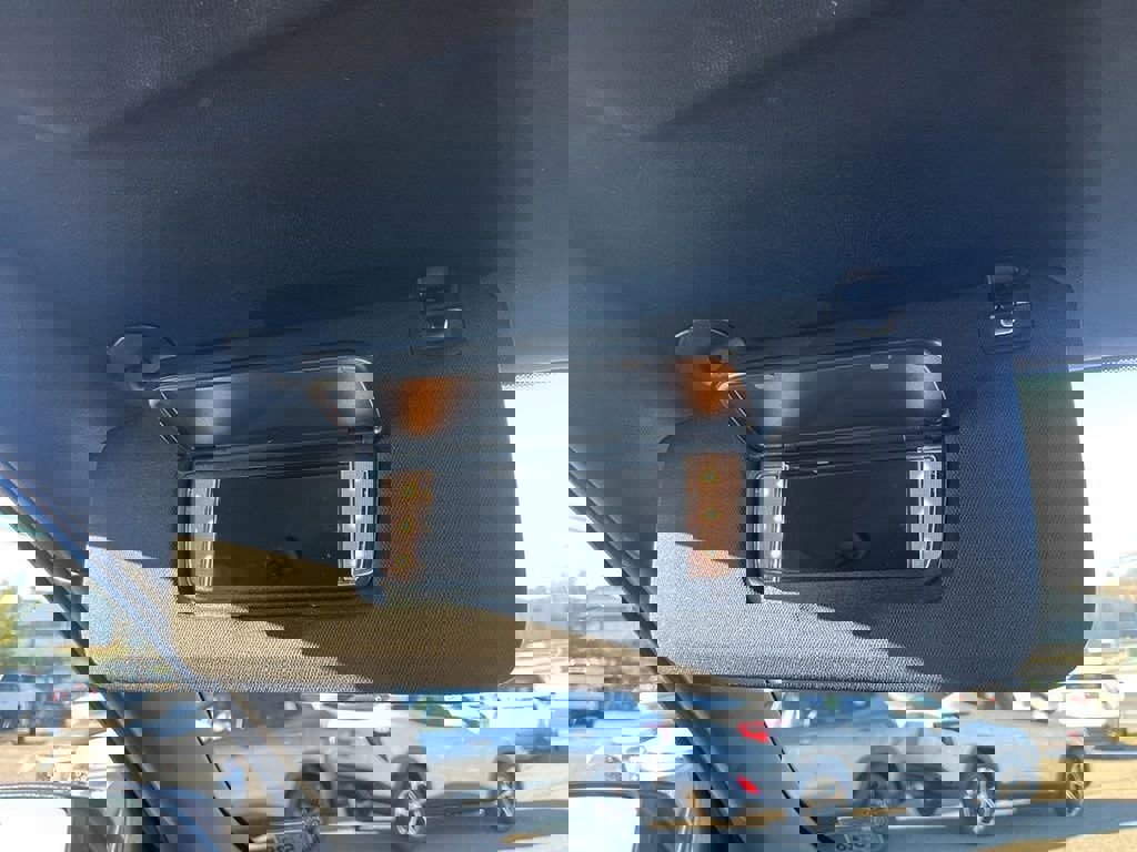 Used 2023 Chevrolet Traverse LT image 46