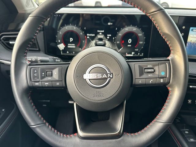 Used 2025 Nissan Kicks SR AWD/4WD image 41