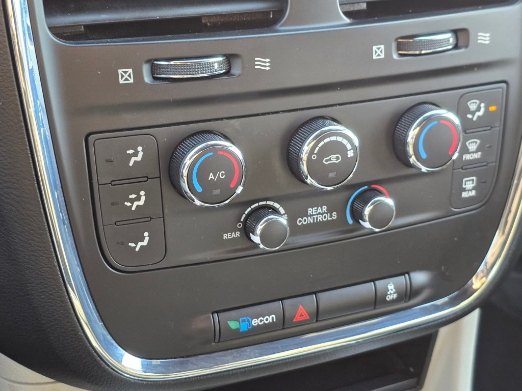 Used 2020 Dodge Grand Caravan SXT FWD image 9