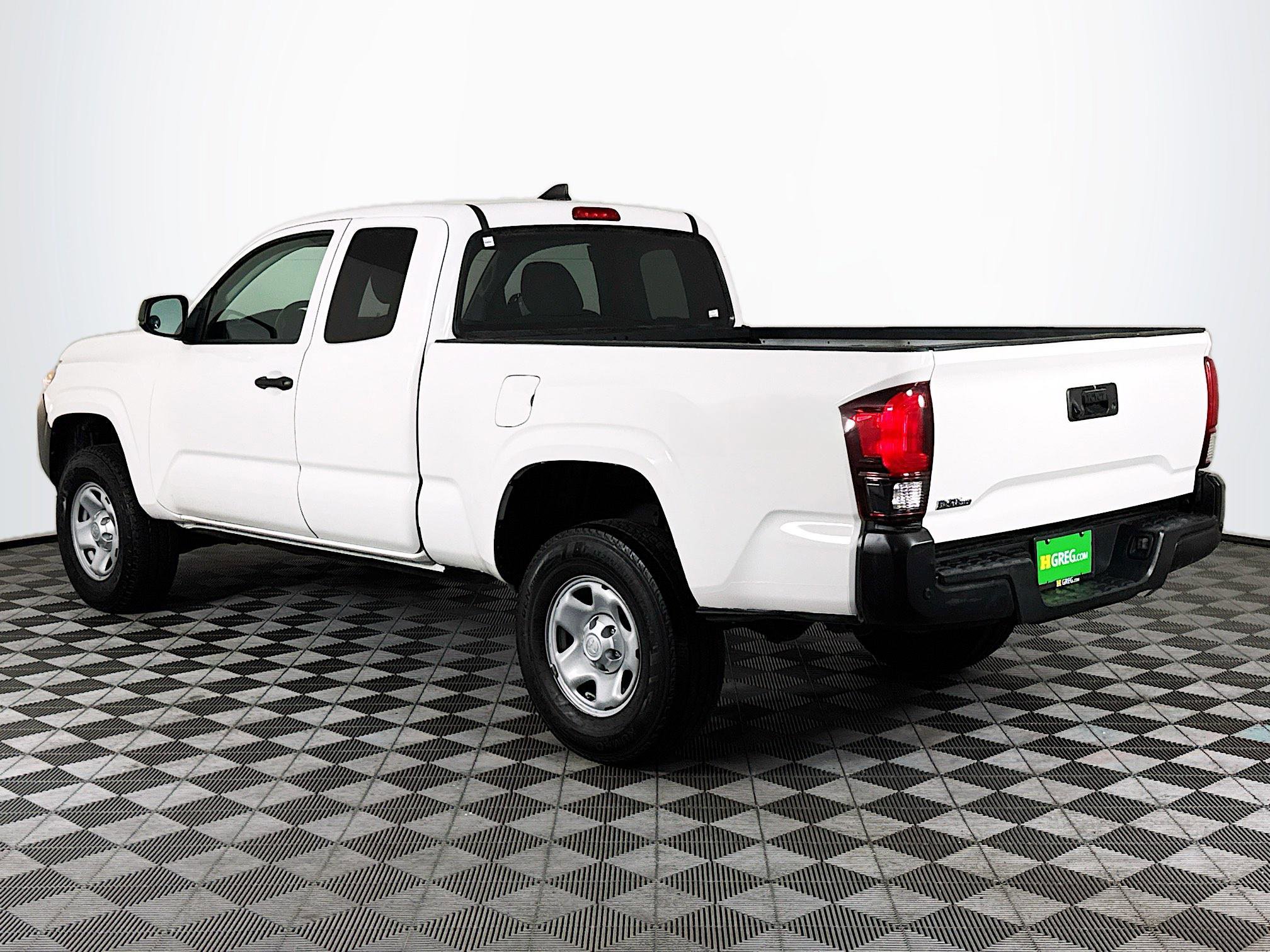 Used 2019 Toyota Tacoma SR image 6