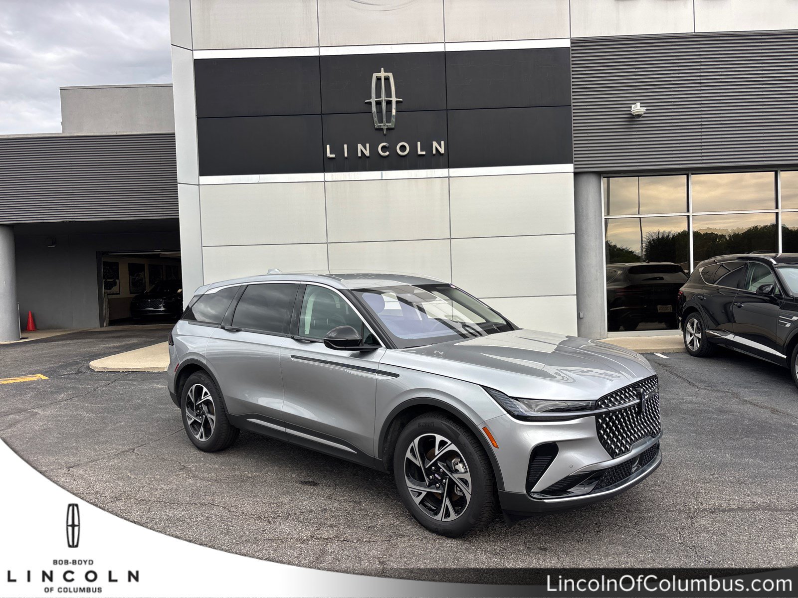 New 2026 Lincoln Nautilus Premier AWD/4WD image 1