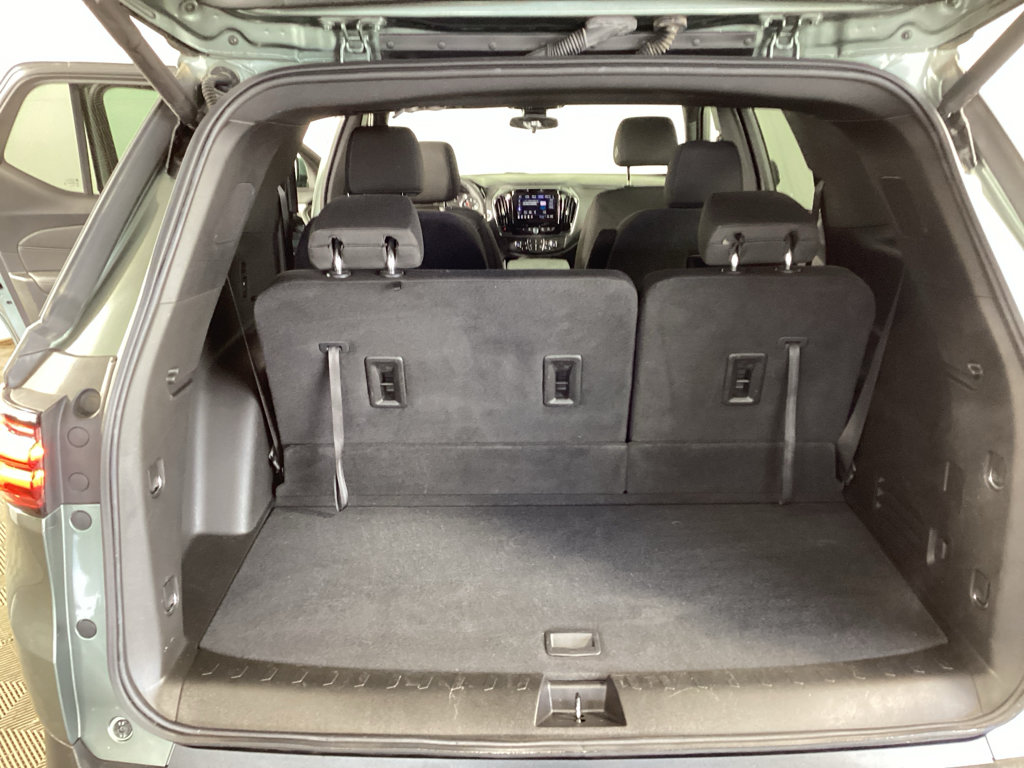 Used 2023 Chevrolet Traverse LT w/ LPO, Floor Liner Package AWD/4WD image 31