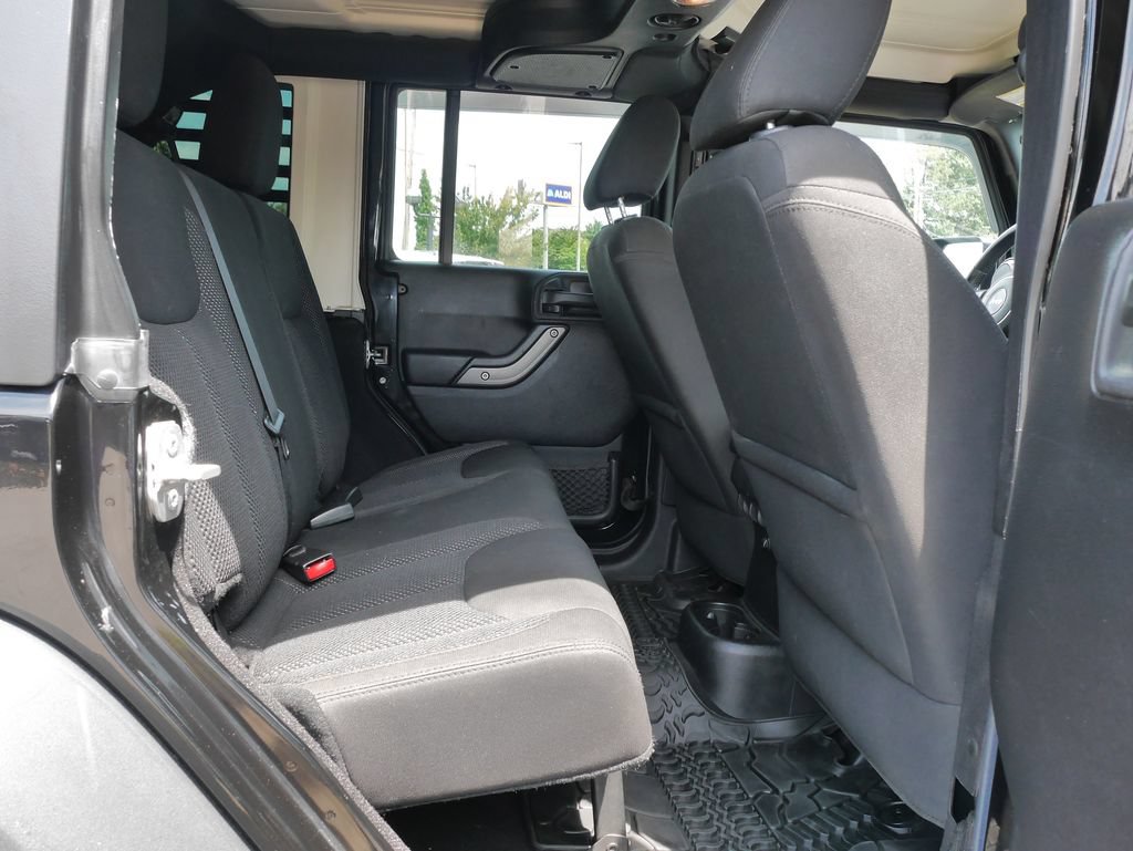 Used 2016 Jeep Wrangler Unlimited Sport AWD/4WD image 8