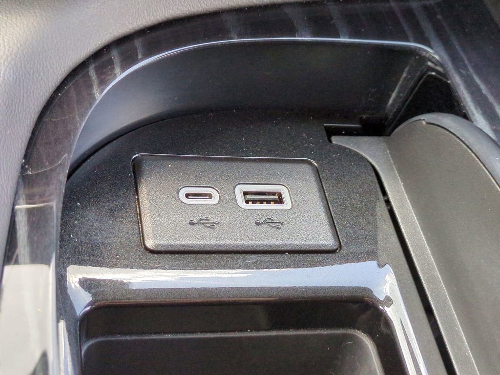 Used 2024 Cadillac Escalade Sport w/ Touring Package image 22