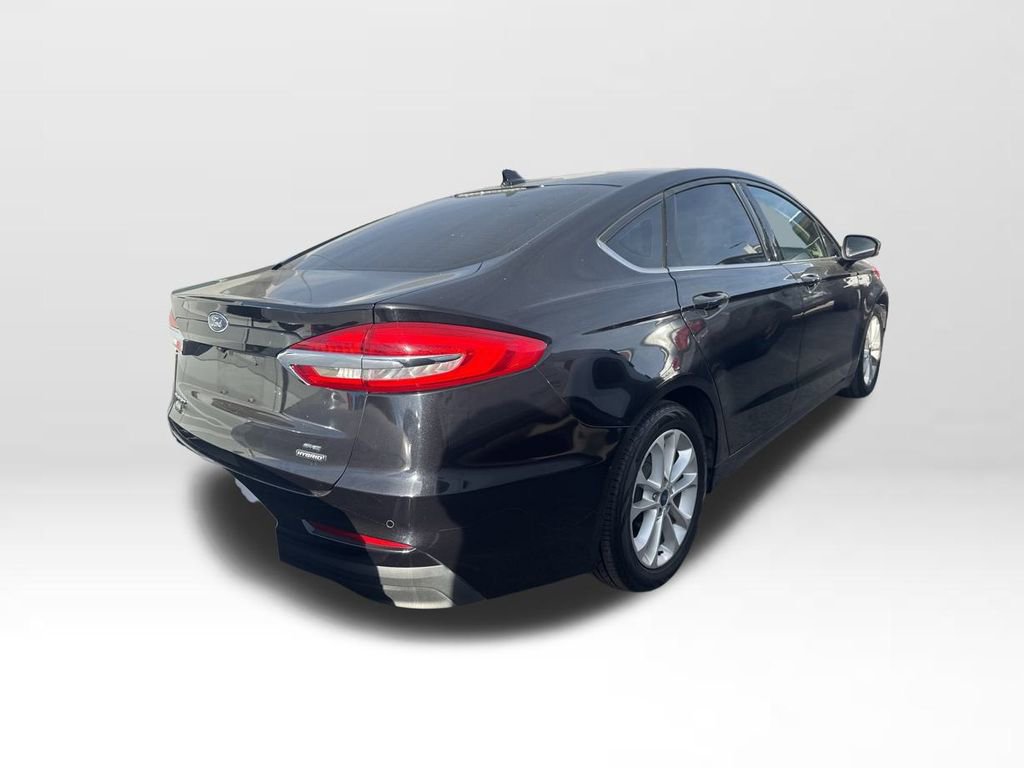 Used 2020 Ford Fusion SE image 5