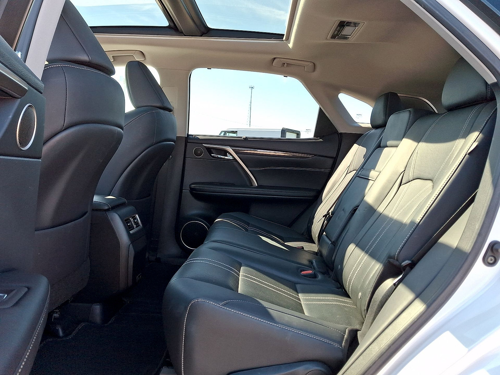 Used 2020 Lexus RX 450h AWD w/ Luxury Package image 20