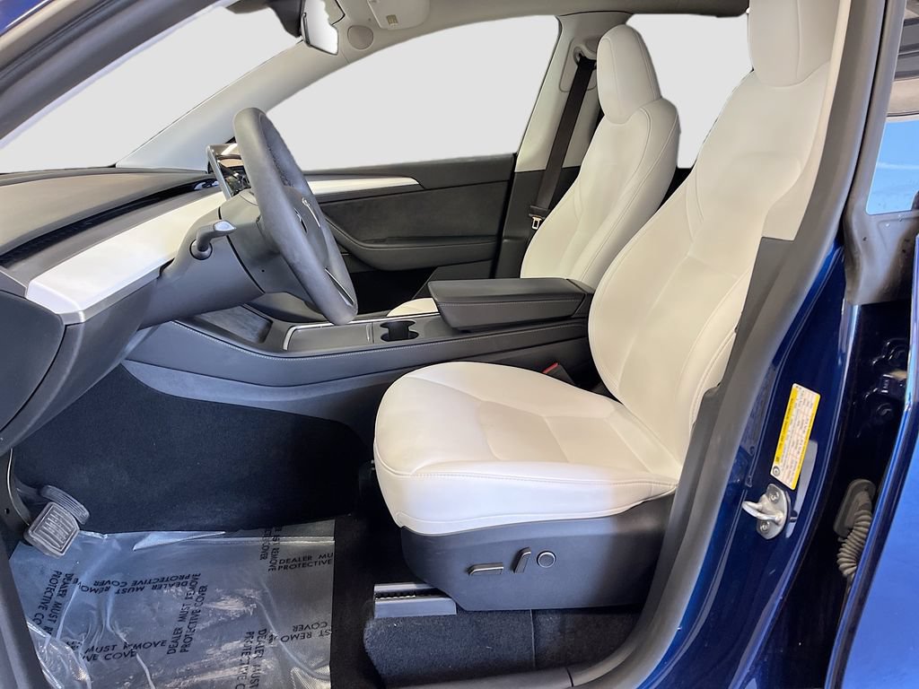 Used 2024 Tesla Model Y Long Range AWD/4WD image 19