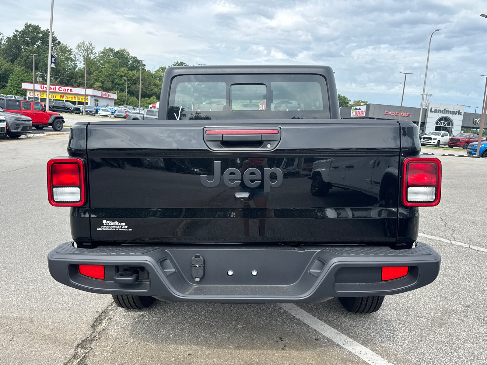 New 2026 Jeep Gladiator Sport AWD/4WD image 4