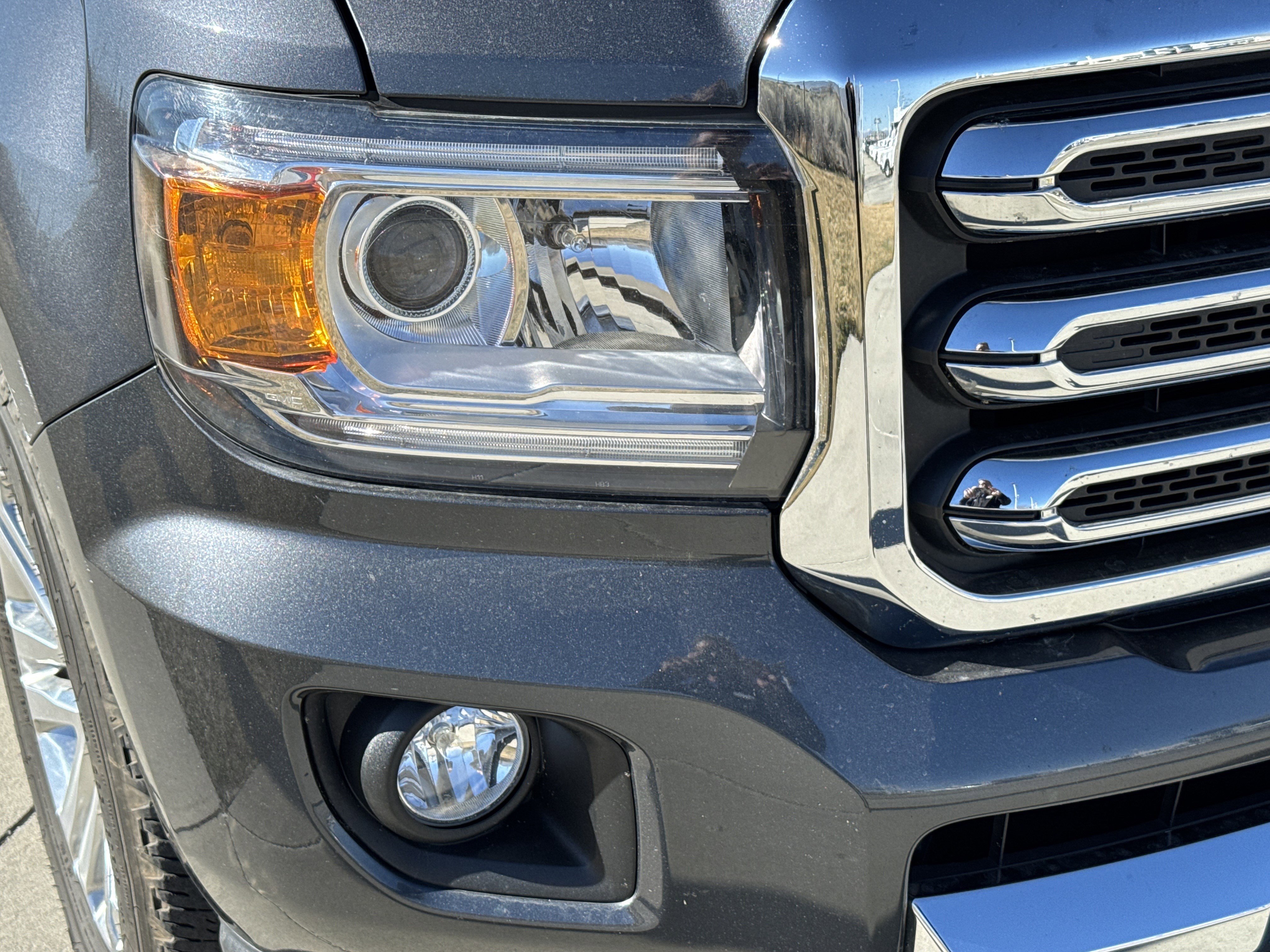 Used 2017 GMC Canyon SLT w/ Driver Alert Package image 10