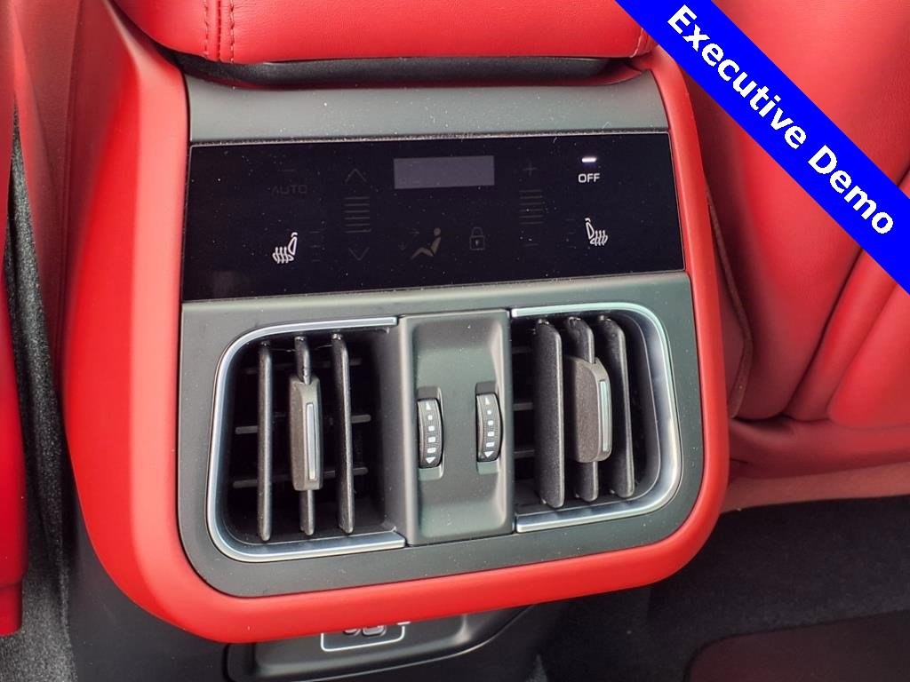 New 2025 Maserati Grecale Modena image 13
