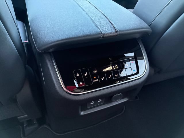 New 2026 Nissan Armada Platinum AWD/4WD image 17