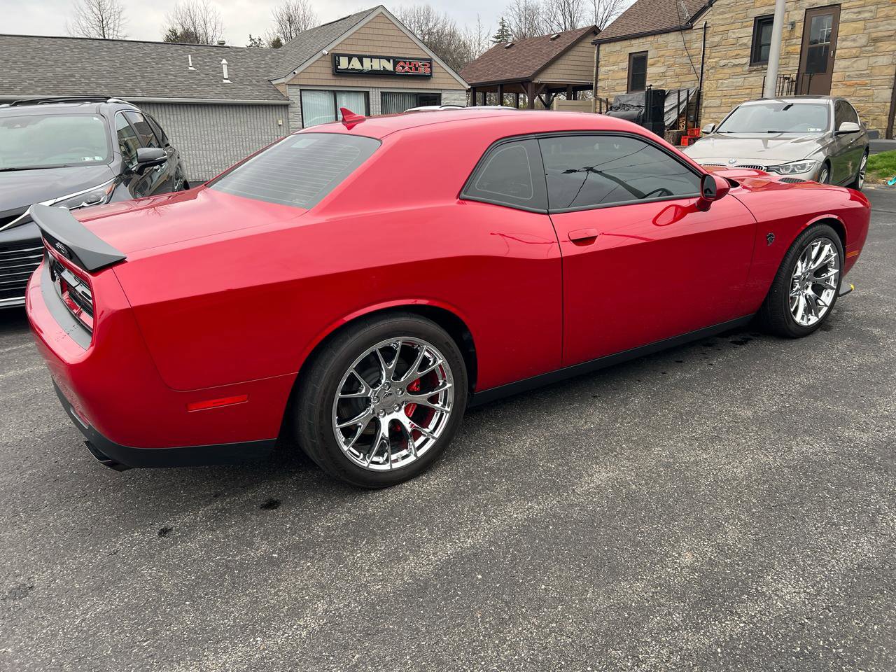 Used 2016 Dodge Challenger SRT Hellcat image 5