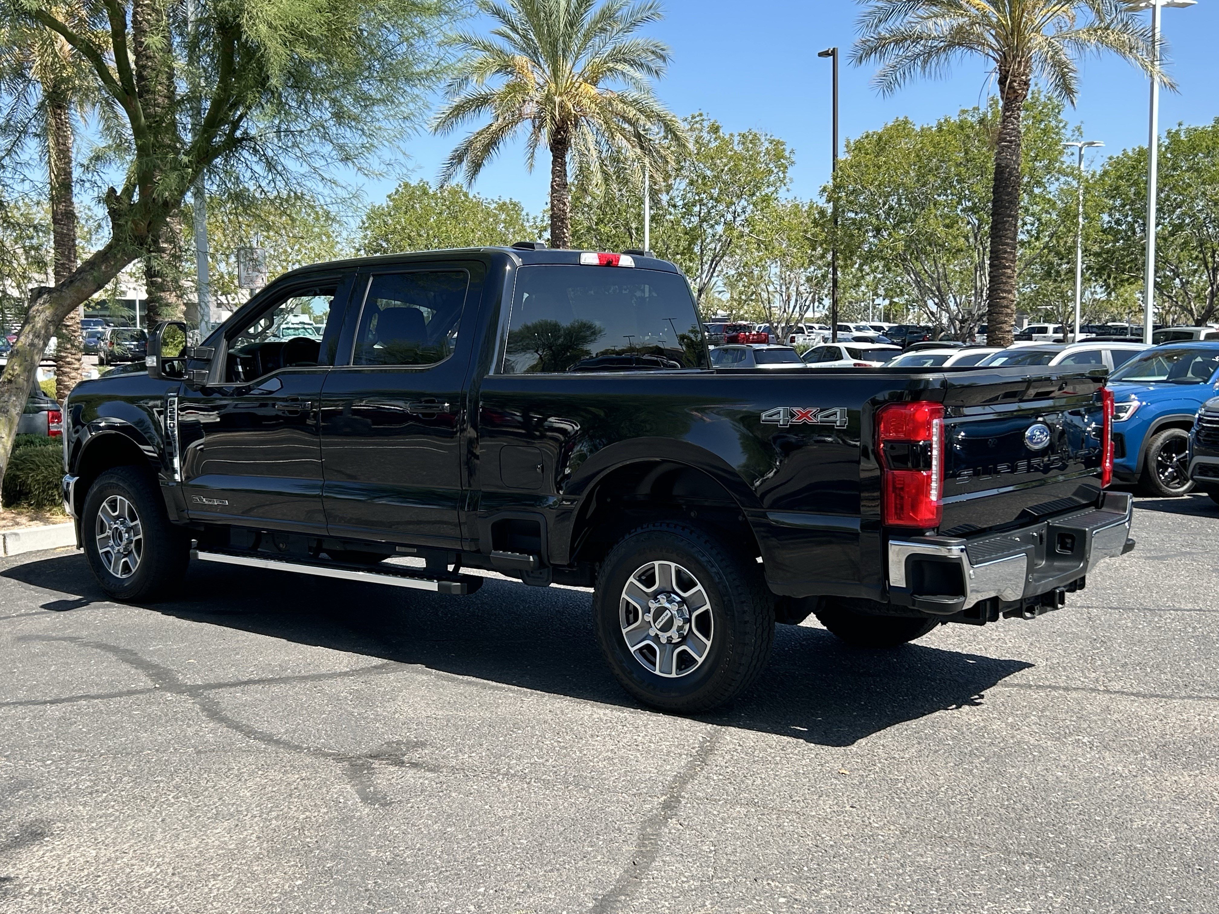 Used 2025 Ford F250 Lariat AWD/4WD image 3